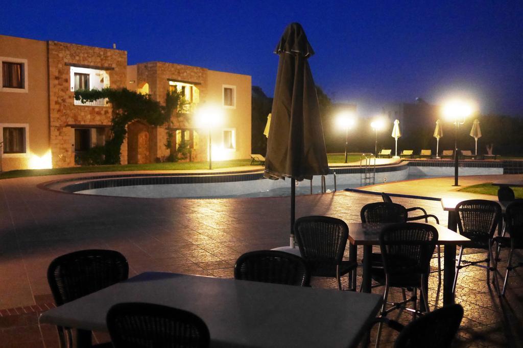 Areti Aparthotel Chania  Exteriör bild