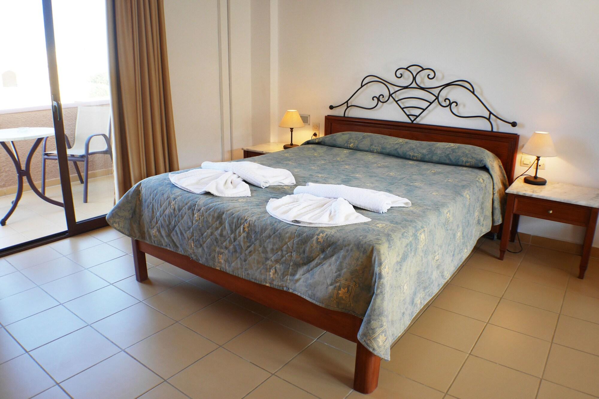 Areti Aparthotel Chania  Exteriör bild