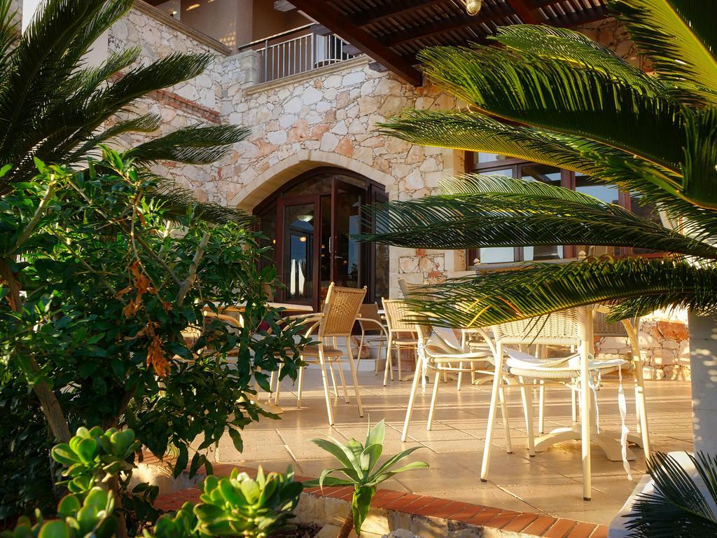 Areti Aparthotel Chania  Exteriör bild