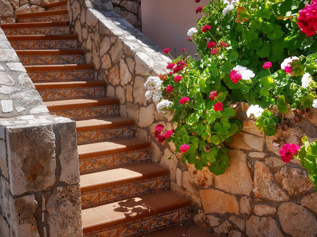 Areti Aparthotel Chania  Exteriör bild