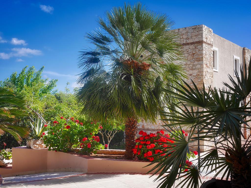 Areti Aparthotel Chania  Exteriör bild